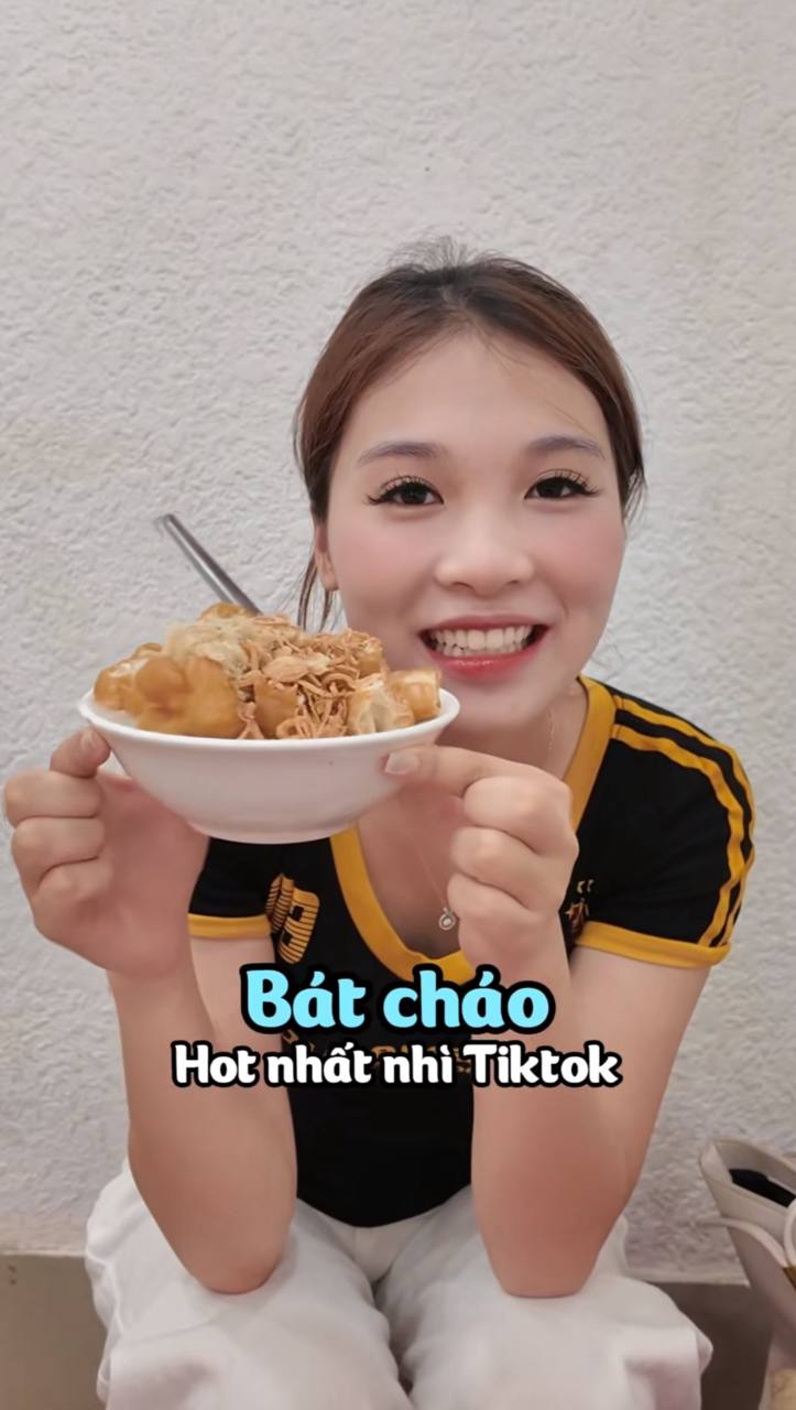 Cậu bé khóc nức nở suốt chuyến tàu về Hà Nội chỉ vì sắp phải xa cốc cháo sườn ở Hải Phòng