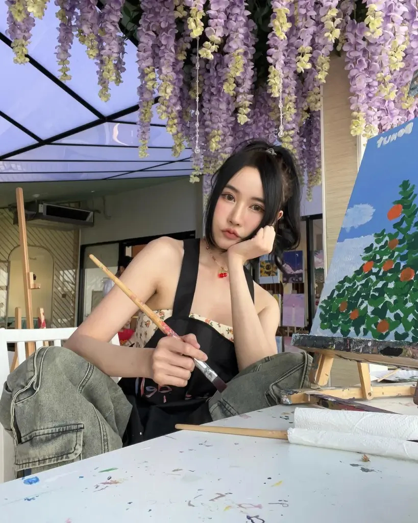 Ở tuổi đời còn trẻ, Donut vẫn đang có nhiều dự định và dấu ấn trong công việc. Tuy nhiên, căn bệnh nan y đã khiến cuộc đời cô khép lại trong sự tiếc thương của gia đình, bạn bè và đồng nghiệp. Ảnh: Instagram.