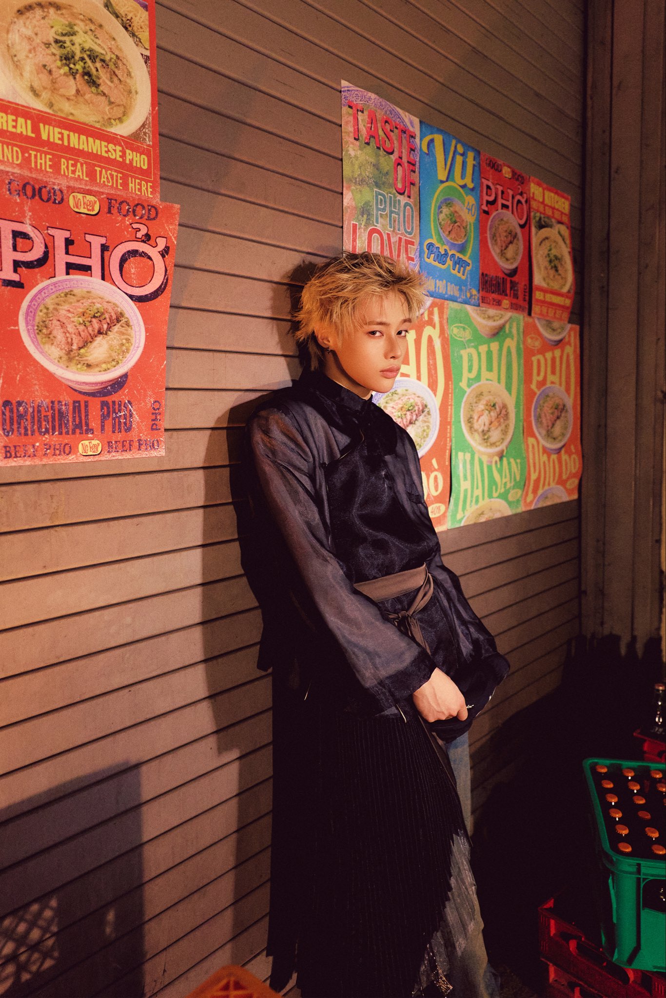 Hanbin mang những hình ảnh đậm chất Việt Nam vào MV debut solo