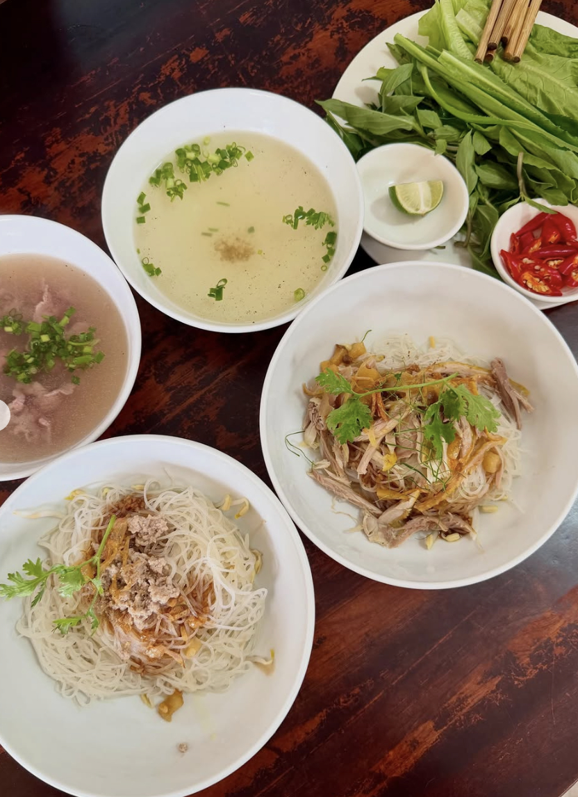Đi du lịch ngày lễ, hội
