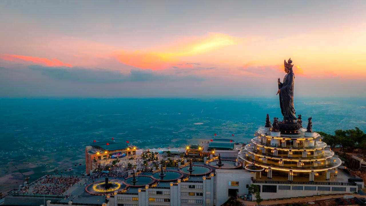 Ảnh: Sun World Ba Den Mountain