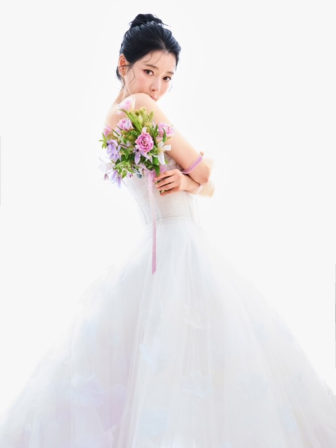Nữ diễn viên Jee An báo tin vui sắp lấy chồng cầu thủ. Ảnh: Instagram.