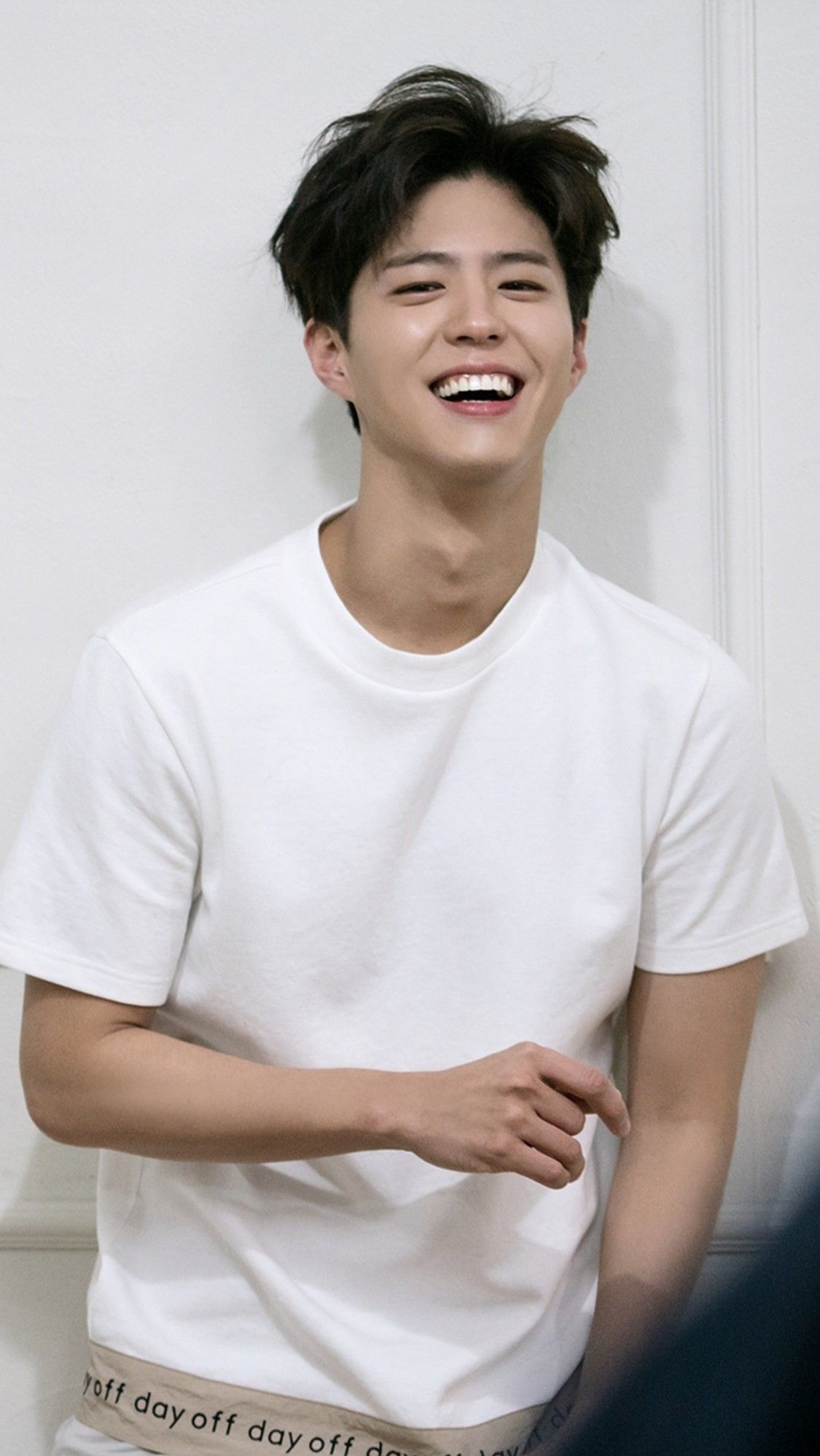 Park Bo Gum có sự nghiệp vững chắc cùng lượng người hâm mộ đông đảo. Ảnh: Esquire và Naver