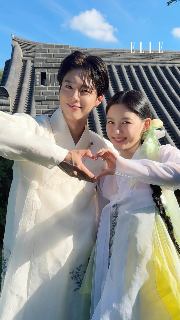 Kim Yoo Jung - Park Bo Gum lộ ảnh cưới?