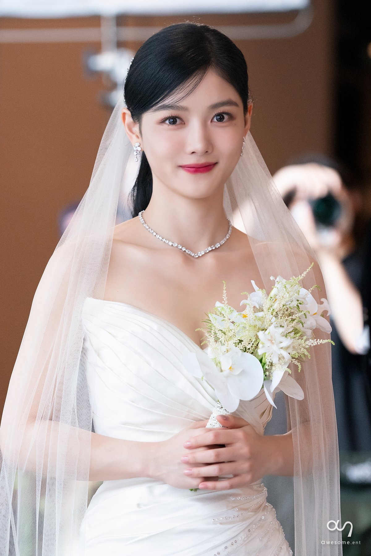 Kim Yoo Jung - Park Bo Gum lộ ảnh cưới?