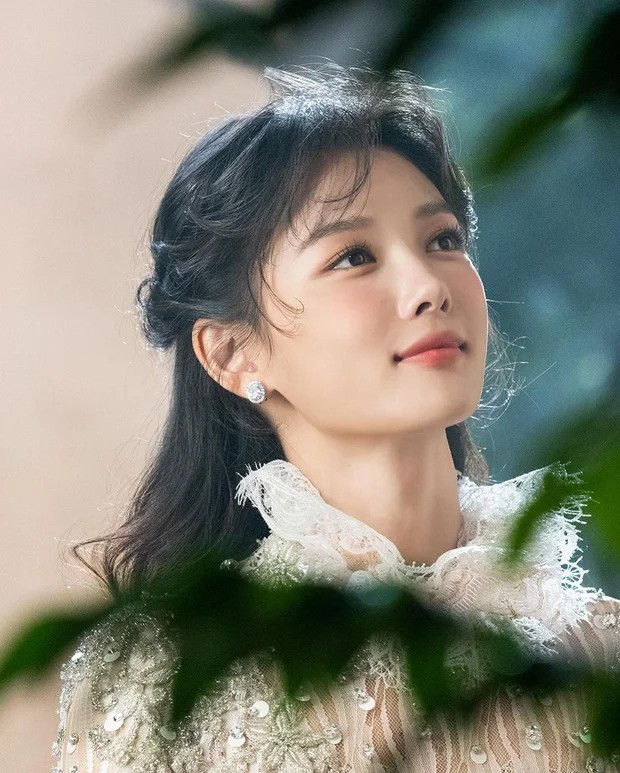 Kim Yoo Jung duy trì độ hot qua hàng loạt bộ phim nổi tiếng trong những năm qua. Ảnh: Naver