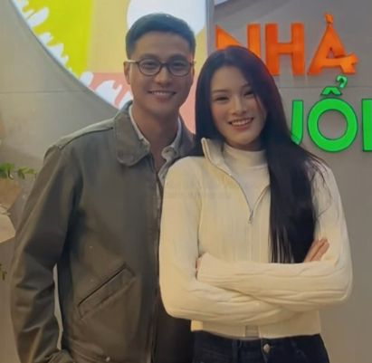 Nam diễn viên đang vướng tin đồn hẹn hò cô gái xinh, kém 15 tuổi