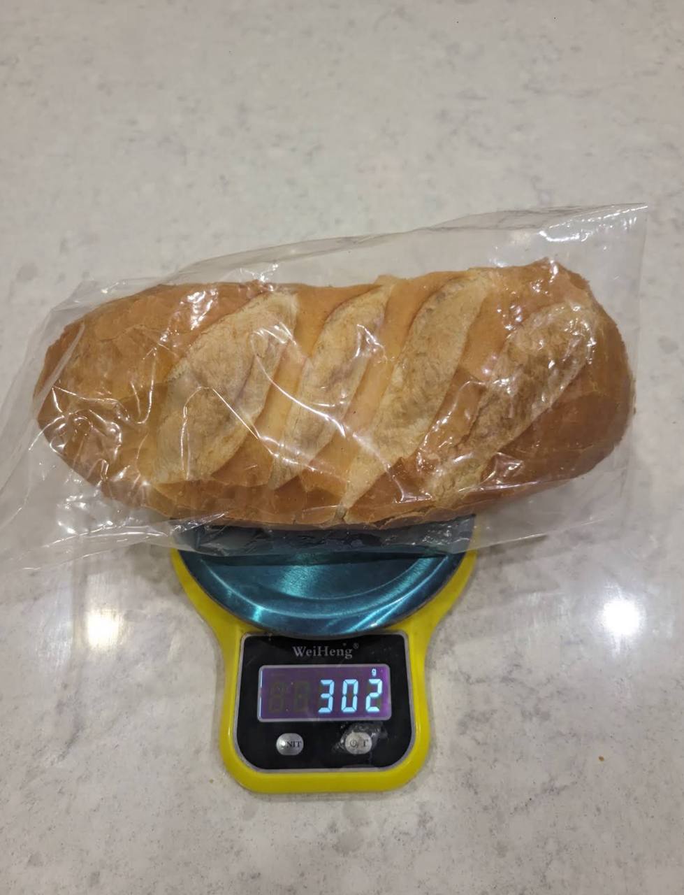 Một chiếc bánh ở đây có thể nặng tới hơn 300 gam. Ảnh: Google Review