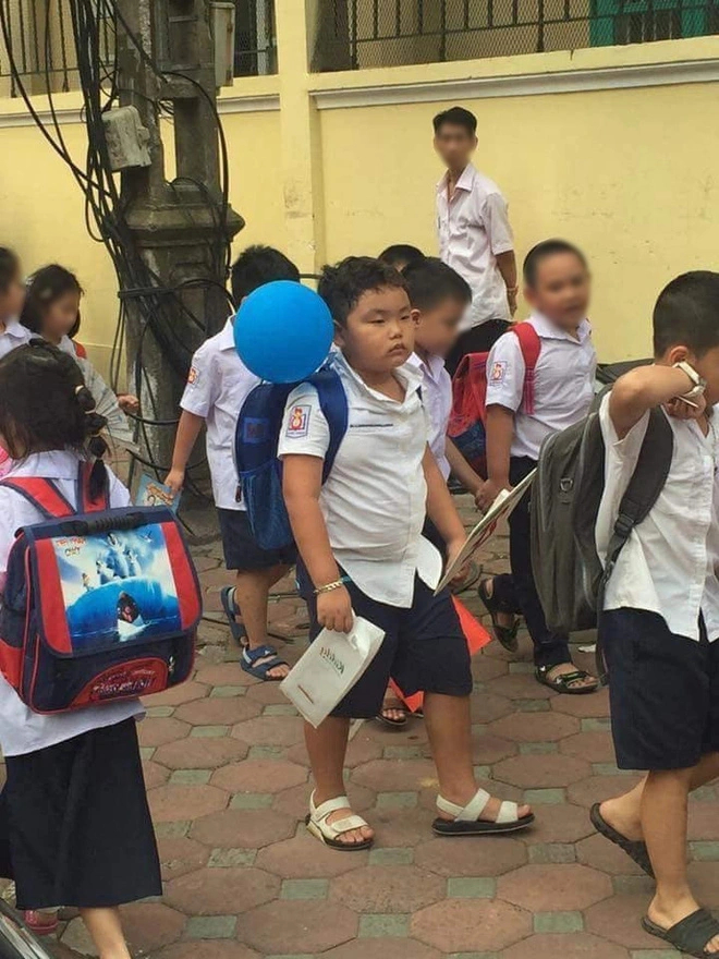 Cậu bé có loạt meme