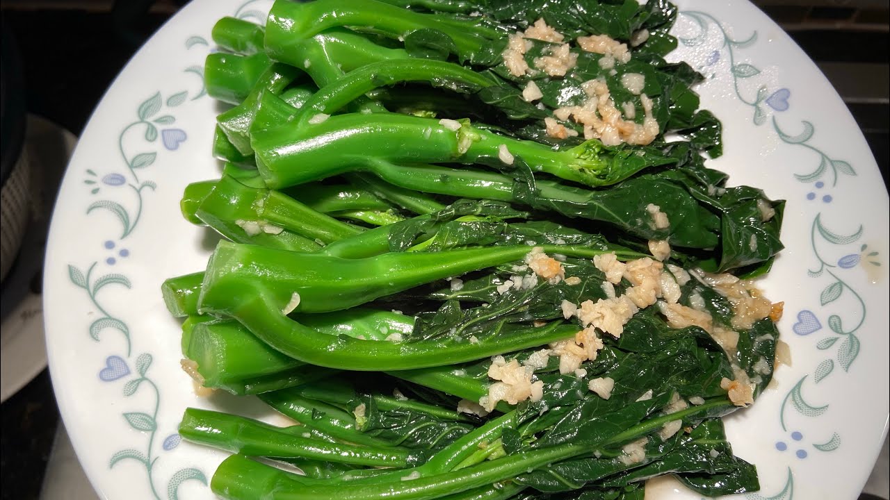 Món rau cải rổ xào thường xuyên xuất hiện trên mầm cơm người Việt (Ảnh minh họa)