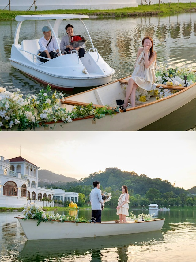 Trong loạt ảnh được đăng tải trên mạng xã hội, màn cầu hôn lãng mạn của nam diễn viên Trương Tử Phong và Á hậu Vương Phi diễn ra vào thời điểm hoàng hôn buông xuống bên một hồ nước nhỏ. Ảnh: HK01.