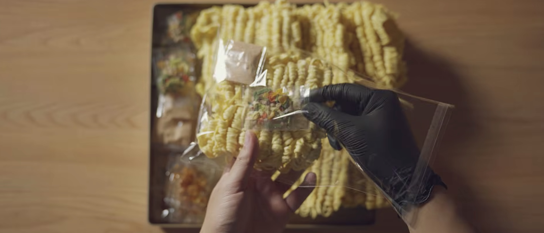 Chàng trai Việt có 7,6 triệu người theo dõi biến mất 3 năm không lời từ biệt, nay quay lại chỉ với một câu 