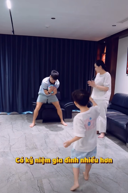 Không gian phòng khách của căn nhà.