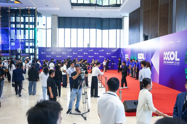 KOL Summit 2026: Phiên toàn thể và loạt nội dung đáng chú ý về hành trình kiến tạo niềm tin số