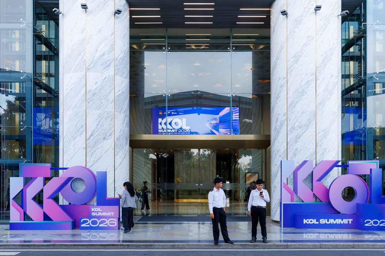 KOL Summit 2026: Chính thức bước vào 2 phiên chuyên đề thảo luận về AI, khủng hoảng niềm tin và tương lai sáng tạo