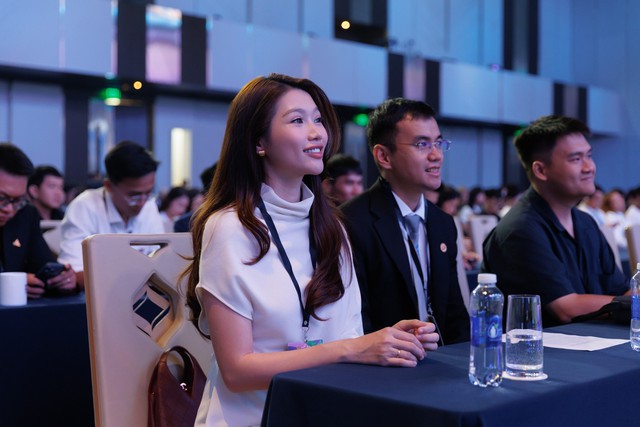 KOL Summit 2026: Chính thức bước vào 2 phiên chuyên đề thảo luận về AI, khủng hoảng niềm tin và tương lai sáng tạo