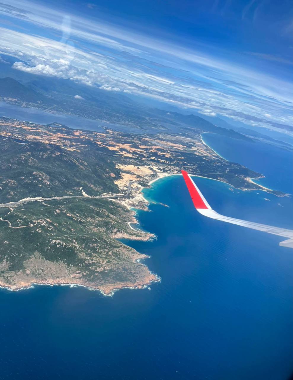 Vì sao bay Sài Gòn - Cam Ranh, cơ trưởng phải bật loa nhắc: