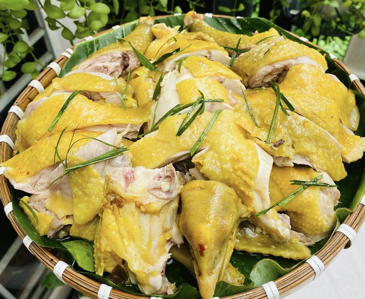 Lá chanh ngoài dùng làm trà, còn là gia vị quen thuộc trong các món ăn Việt (Ảnh minh họa)