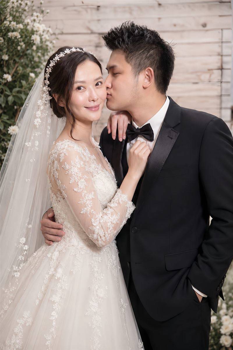 Tiêu Thục Thận dọn hành lý bỏ nhà ra đi không rõ tung tích suốt 7 ngày qua sau khi cãi nhau to với chồng. Ảnh: Line Today