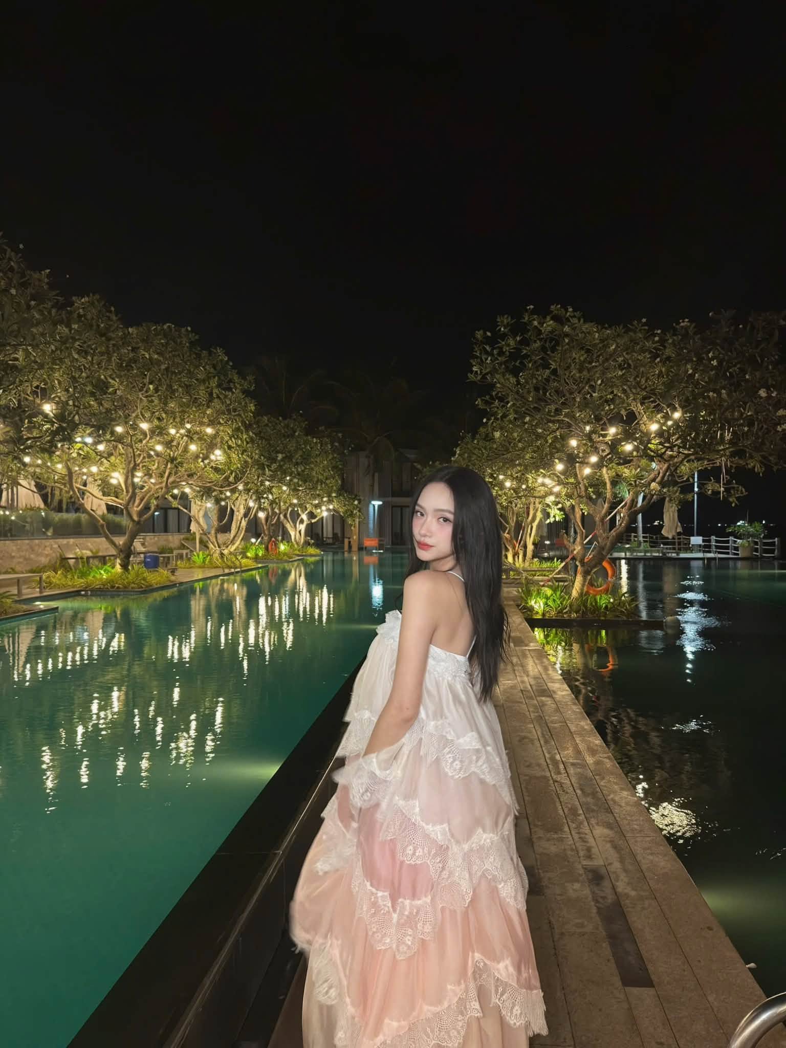 Loạt hoạt động gần đây của Hương Giang không còn sự đồng hành của Phú Cường