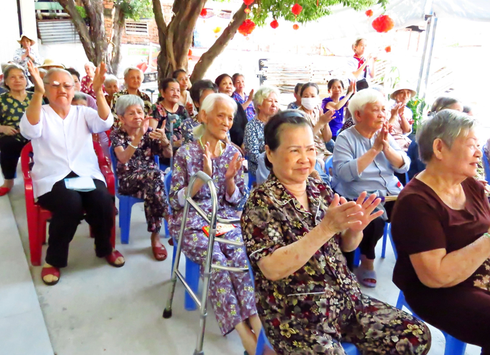 Mái ấm Thiên Ân chỉ chăm sóc các cụ bà do được trực tiếp quản lý và chăm sóc bởi các nữ tu Dòng Trinh Vương Mẫu Tâm