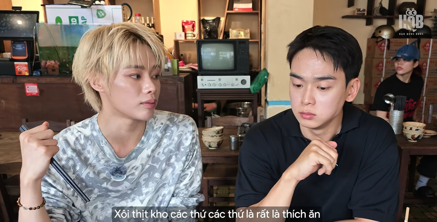Hanbin nhắc riêng đến xôi thịt kho - một món ăn đậm chất Việt mà anh rất yêu thích.