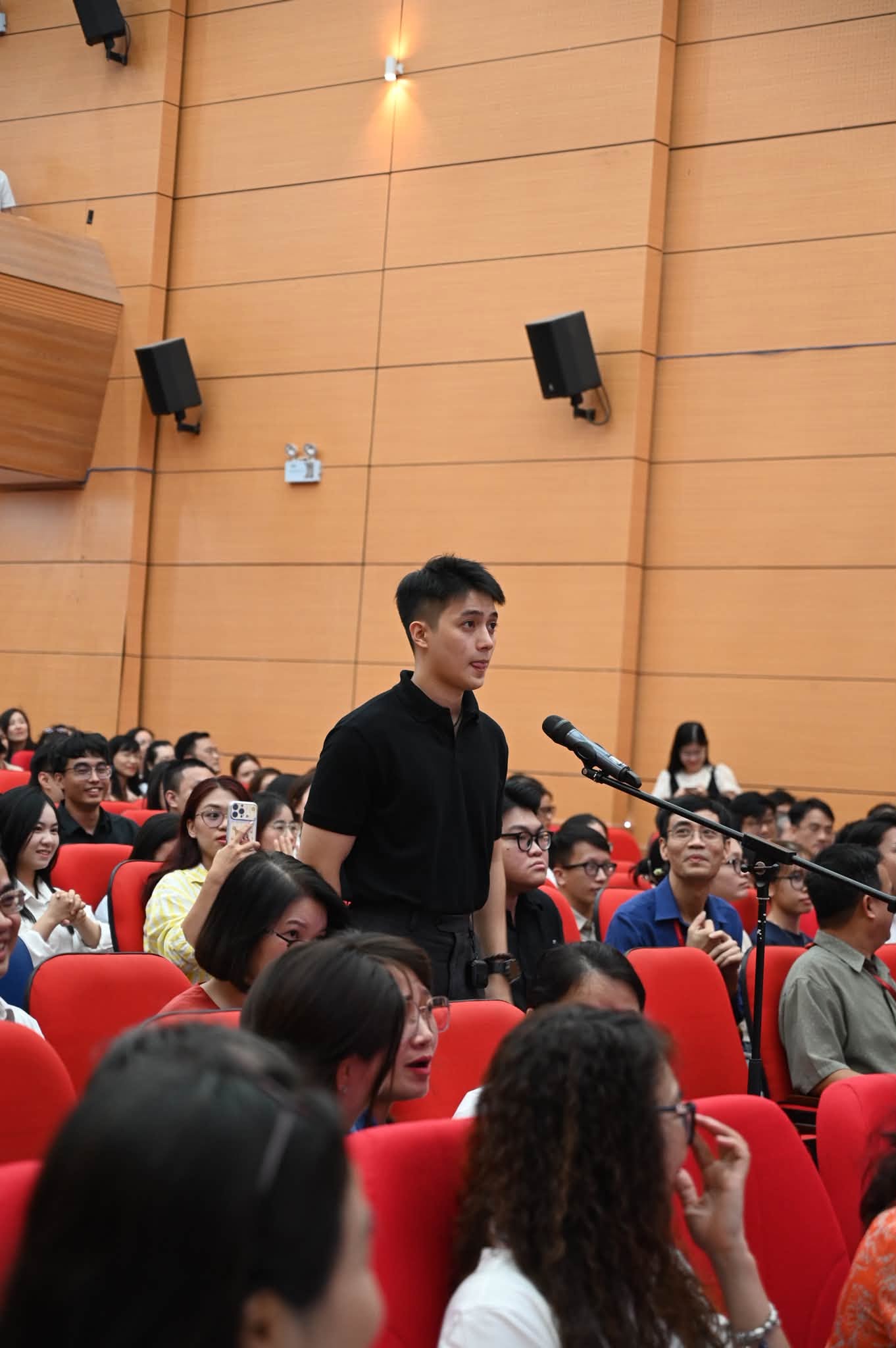 Bác sĩ nội trú Vũ Quang Huy tiết lộ gu bạn gái: Có đúng 1 tiêu chí!