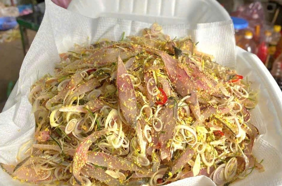 Gỏi cá mòi hấp dẫn, nhưng không nên ăn quá thường xuyên (Ảnh minh họa)