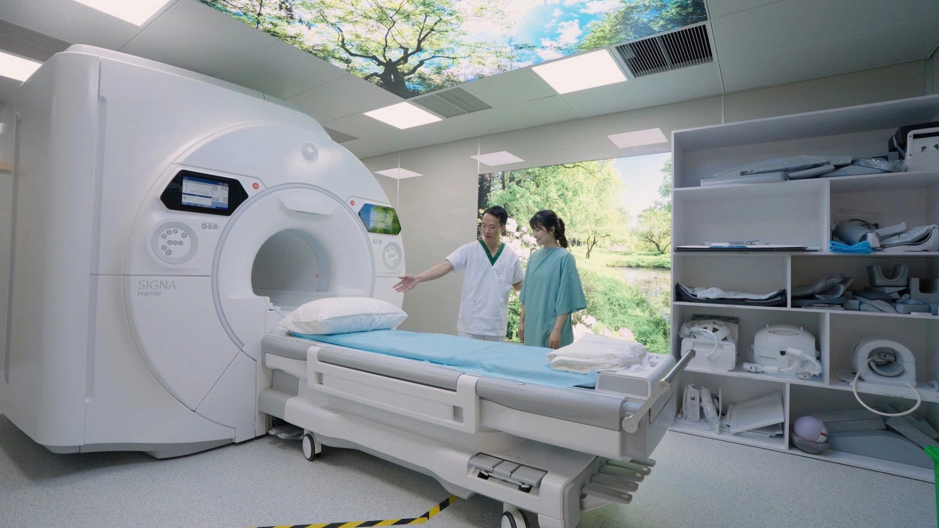 Tỷ phú Phạm Nhật Vượng khai trương bệnh viện rộng hơn 25.000m2: Tiên phong mô hình