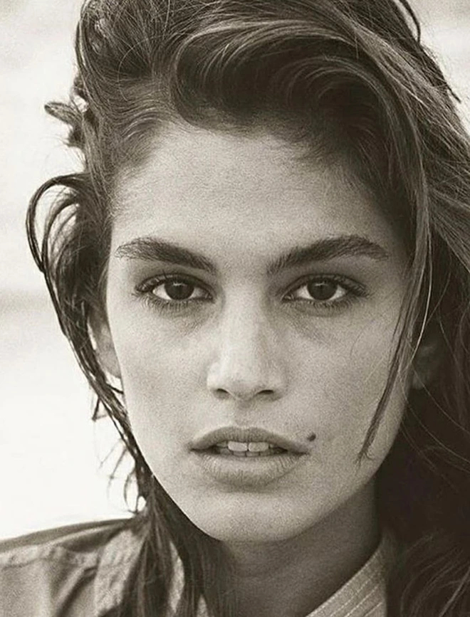Con trai siêu mẫu Cindy Crawford đột ngột qua đời ở tuổi 27