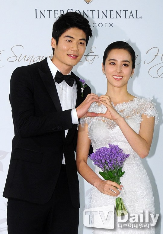 Han Hye Jin cưới cầu thủ kém cô 8 tuổi chỉ sau 8 tháng hẹn hò. Ảnh: TV Daily.