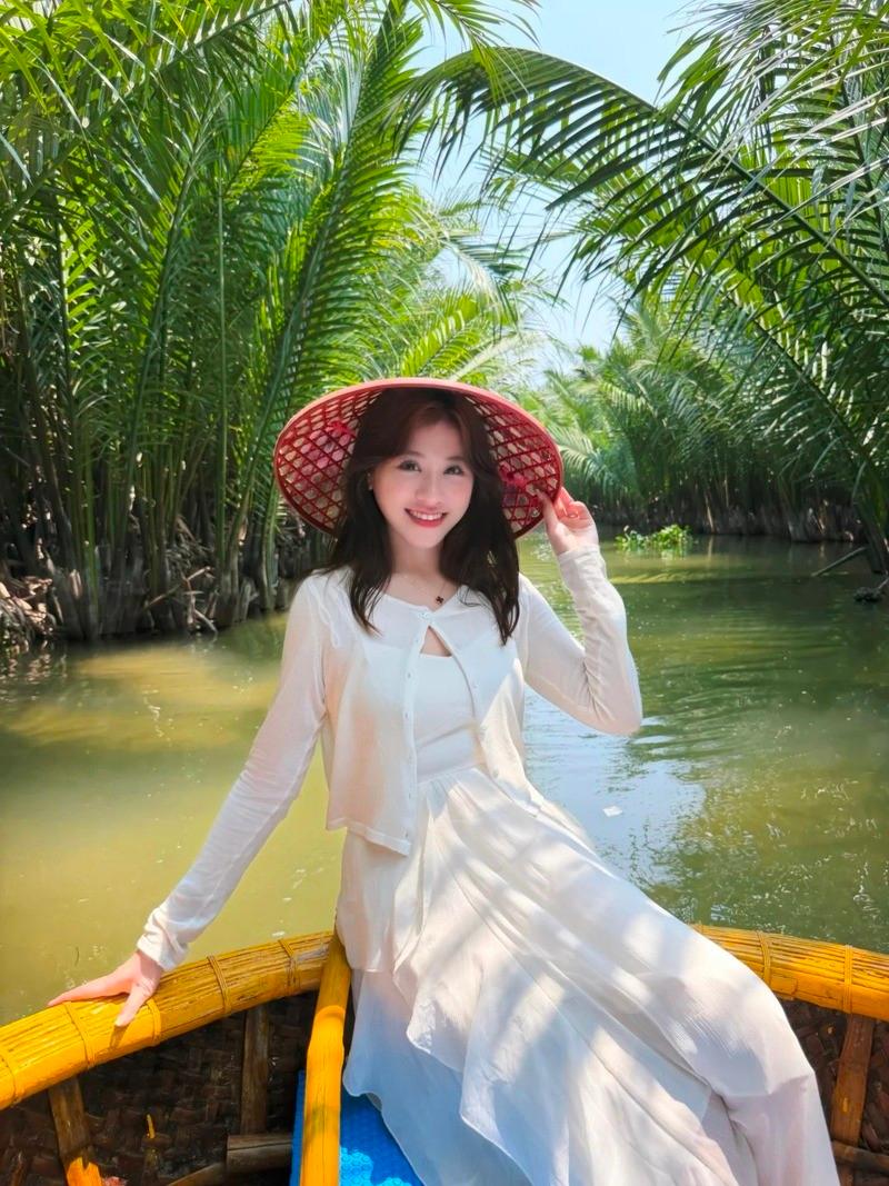 Phát hiện khu rừng nước lợ nuôi sống cả ngàn hộ dân miền Trung , mỗi ngày đón 6.000 khách, vừa được Forbes xếp hạng 20 thế giới