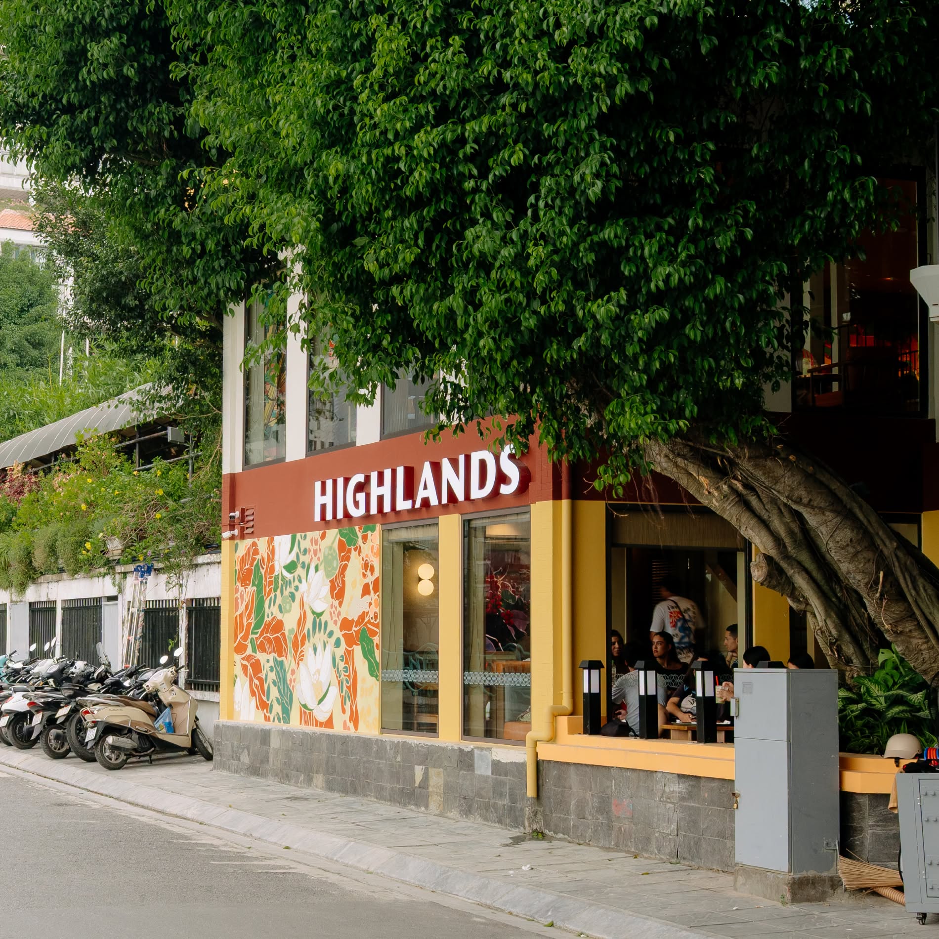 Highlands Coffee khai trương cửa hàng thứ 1000 vào ngày 12/6/2026 tại số 28 đường Thanh Niên thuộc phường Tây Hồ ở Hà Nội.