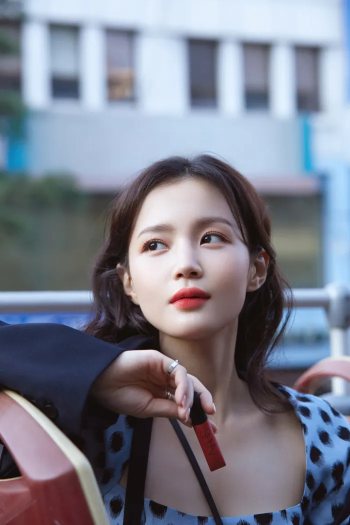 Lee Hi sở hữu loạt bản hit quốc dân. Ảnh: X