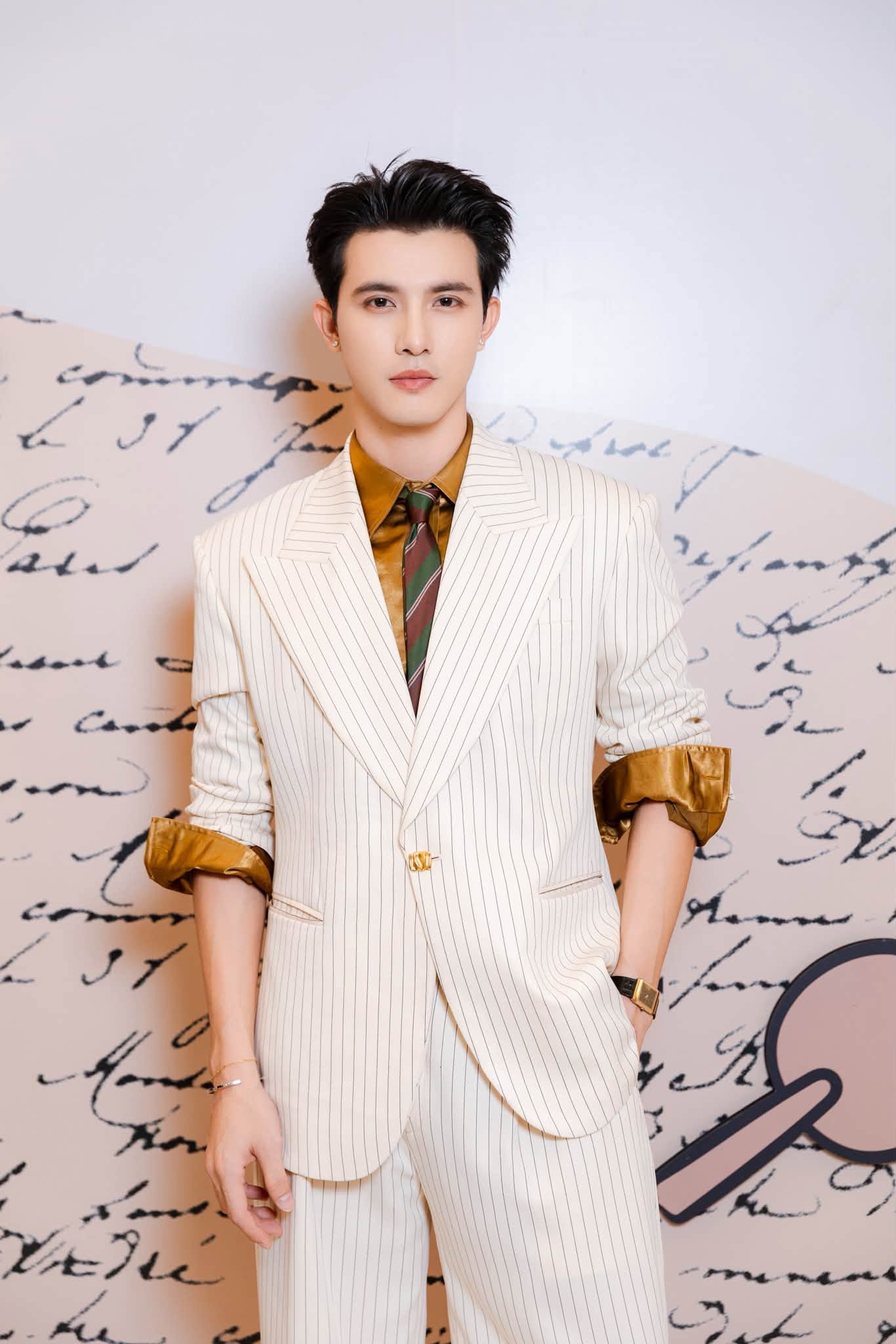 Trước loạt 
