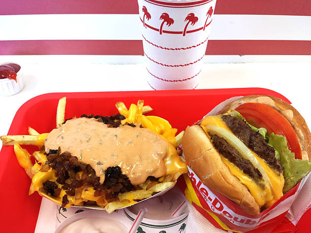 Chuỗi burger nổi tiếng nhất nước Mỹ In N Out có mặt tại Việt Nam dù chưa từng có cửa hàng nào ở Châu Á