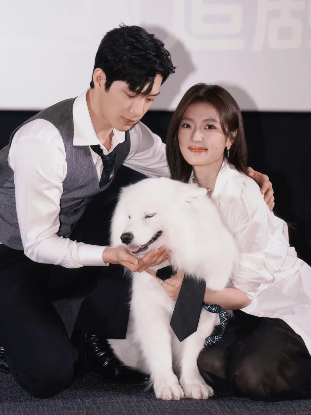 Tôn Thiên và Tỉnh Bách Nhiên nổi đình nổi đám nhờ cơn sốt của bộ phim Đầu Xuân Tươi Sáng. Ảnh: Sina. 