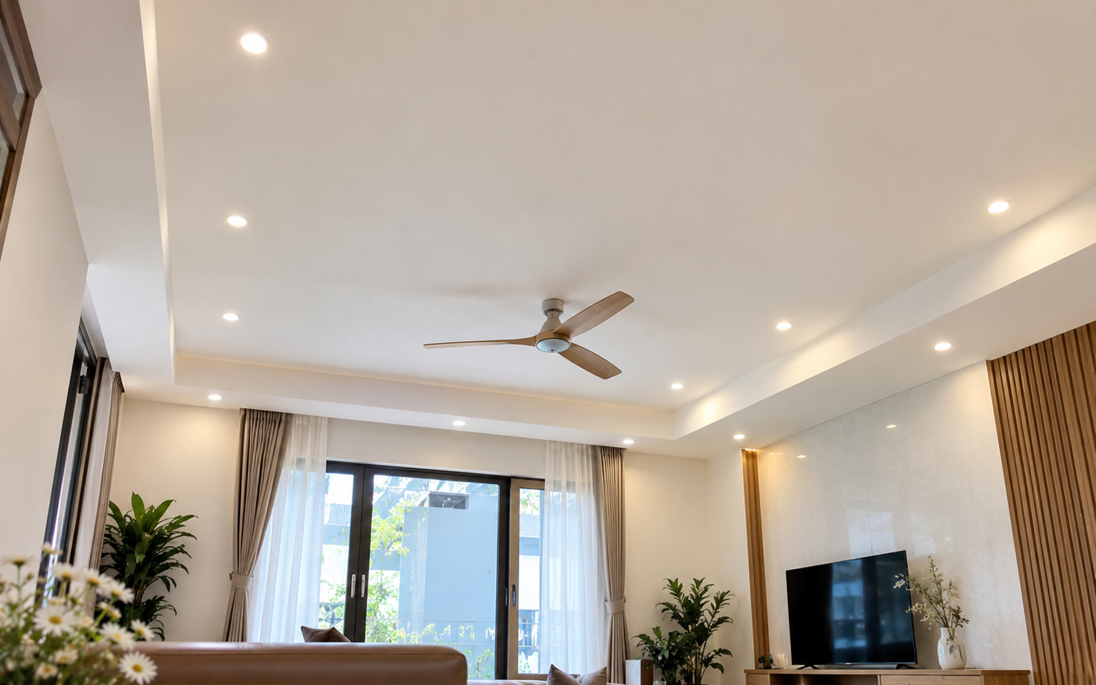 Tại sao ngày càng nhiều gia đình không làm trần nhựa giả gỗ? Hóa ra 2 kiểu trần này đẹp, thoáng, sang hơn nhiều