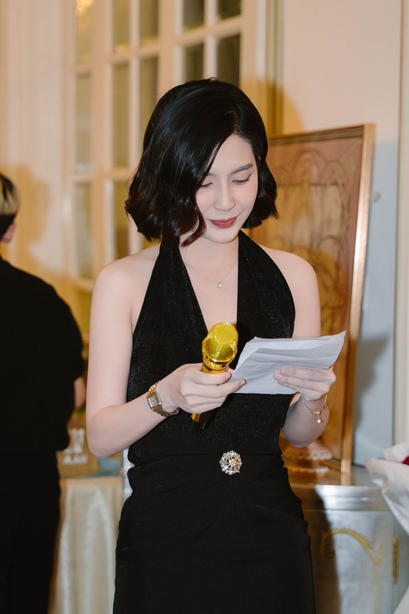 Thiên An hạnh phúc tận hưởng công việc mới