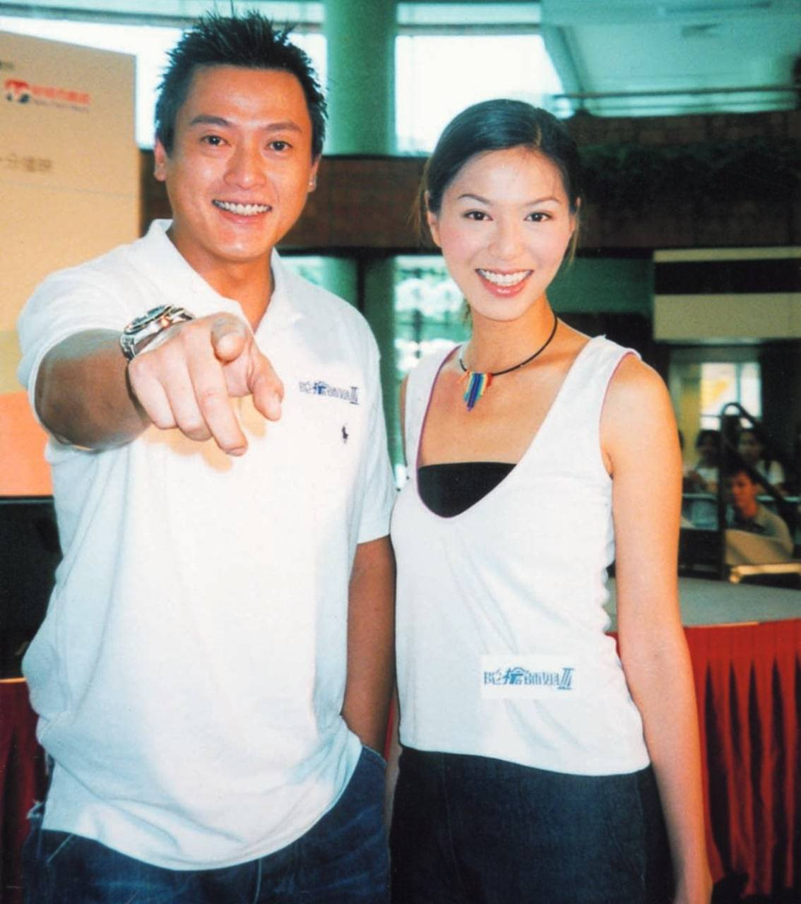 Anh cũng có chuyện tình đáng ngưỡng mộ với nữ diễn viên Đằng Lệ Minh. Ảnh: Sohu.