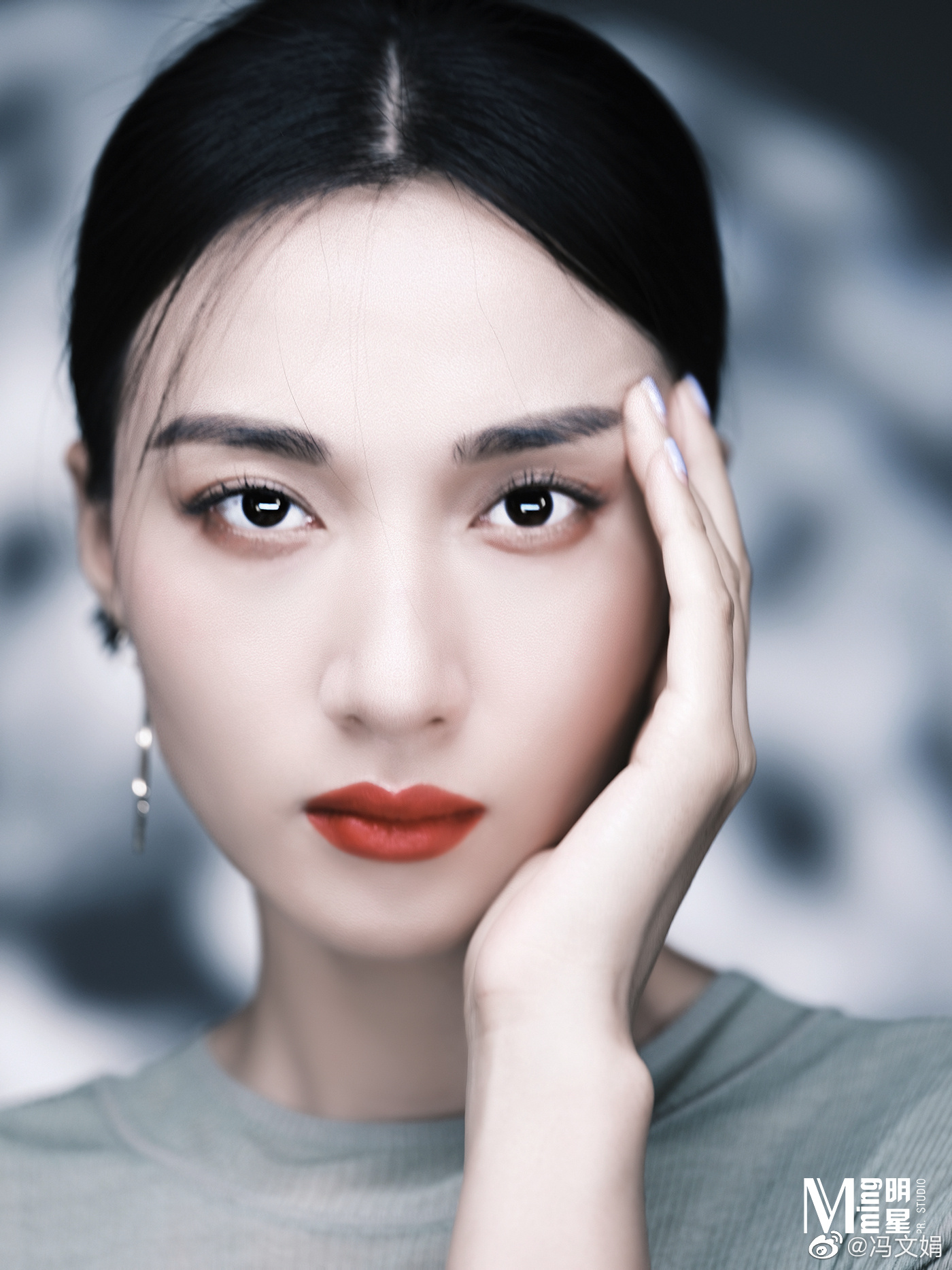 Phùng Văn Quyên phủ nhận mọi cáo buộc tiêu cực về đời tư đang hướng đến cô. Ảnh: Weibo.