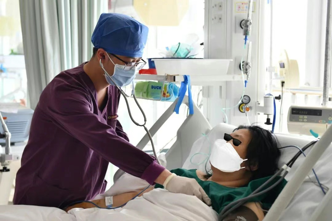 Người phụ nữ 60 tuổi phát hiện ung thư vú sau thời gian xe nhẹ bất thường trên da (Ảnh minh họa)