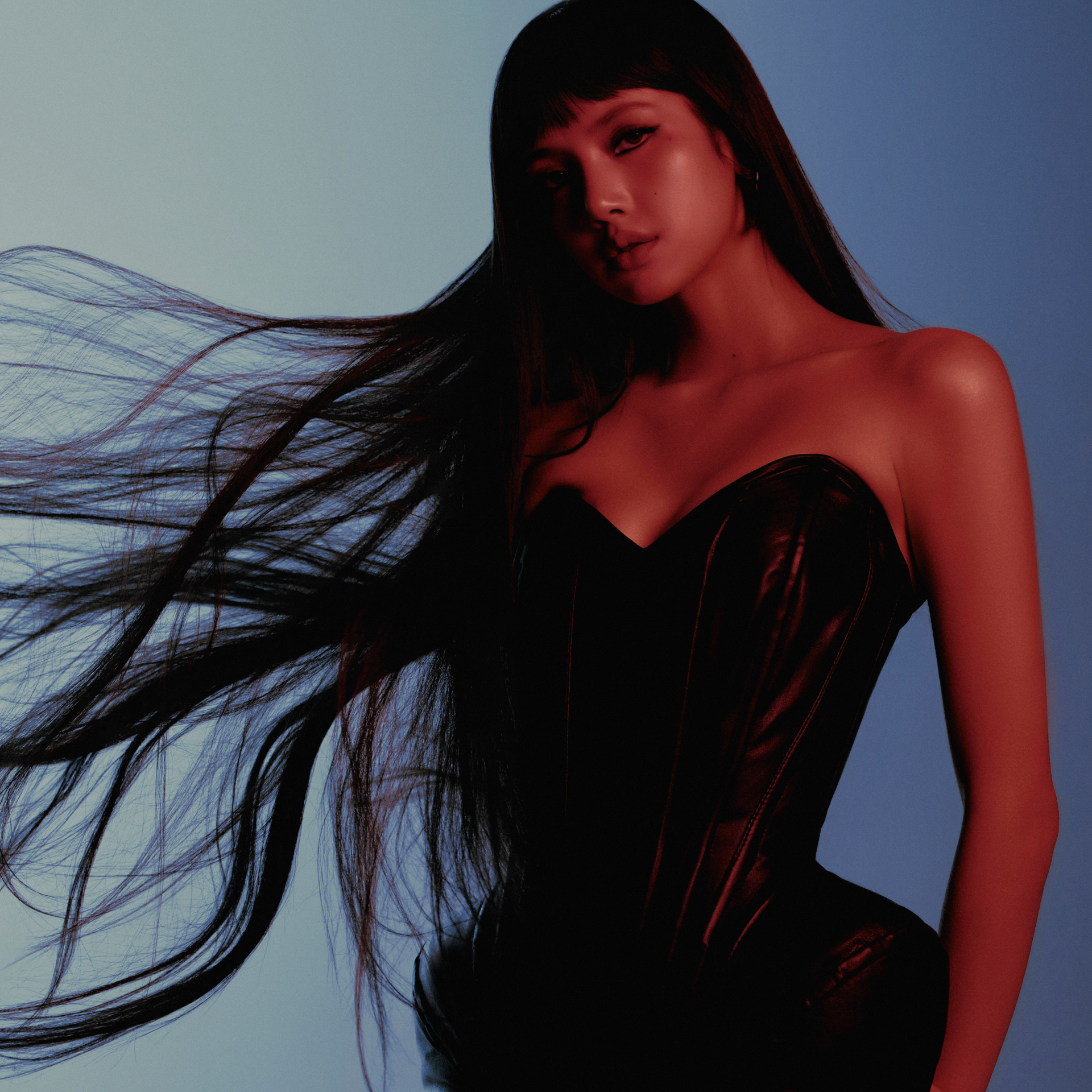 Lisa (BLACKPINK) là một trong những nghệ sĩ châu Á có sức ảnh hưởng trên thị trường âm nhạc toàn cầu, trở thành hình mẫu nghệ sĩ châu Á vươn ra thế giới, nhận được sự quan tâm và ngưỡng mộ từ nhiều đồng nghiệp