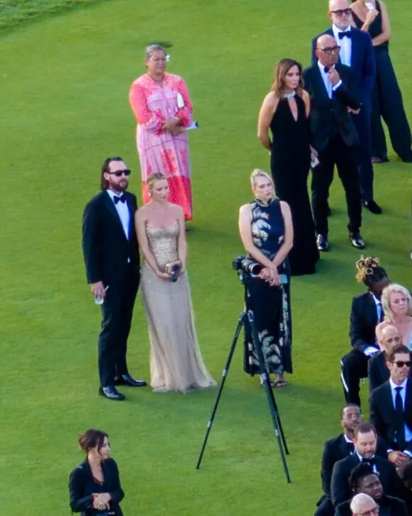 ... Kate Hudson và vị hôn phu Danny Fujikawa. Ảnh: BACKGRID
