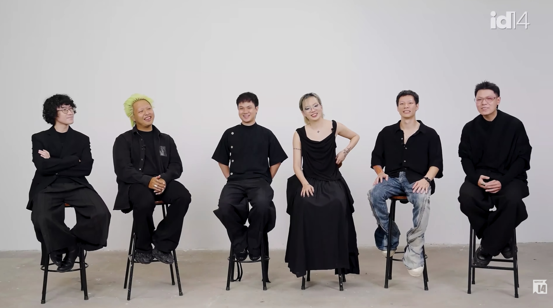 Khi kể lại chuyện chuẩn bị cho listening party, đạo diễn Phương Vũ tiết lộ MCK đã nhờ anh mua bánh ngọt ở tiệm yêu thích của mình