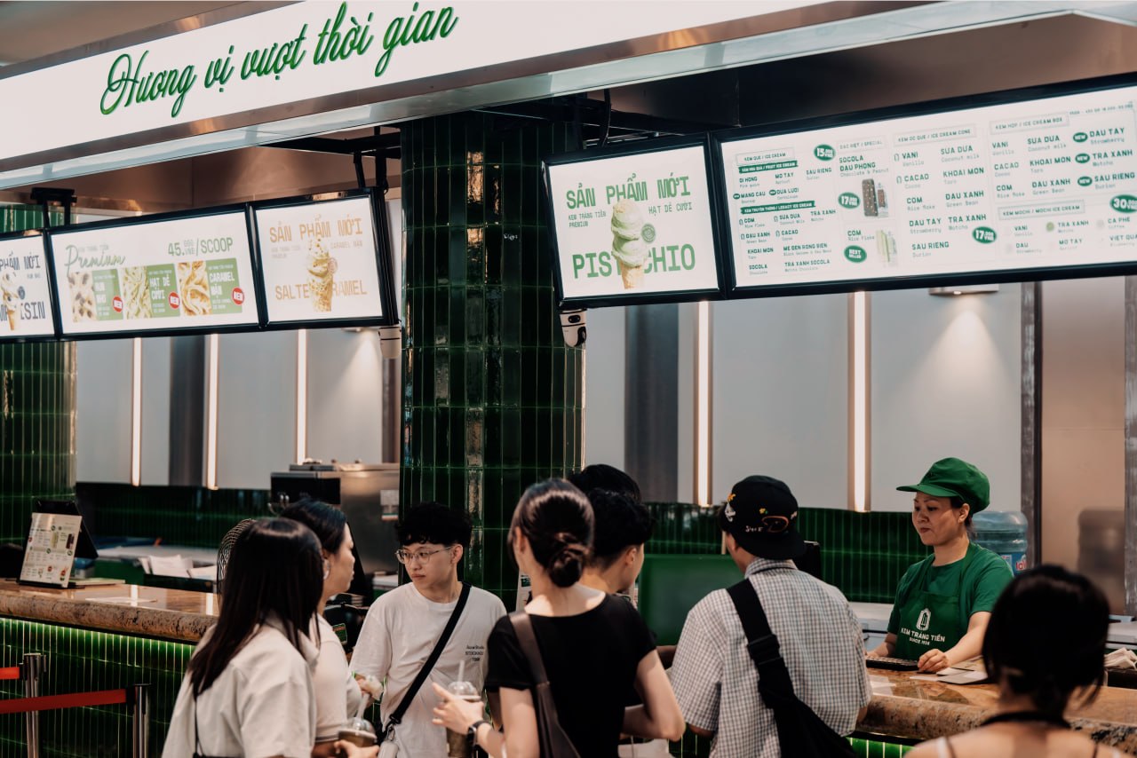 Hóa ra nhà mới của Kem Tràng Tiền từng là nơi “dân chơi” hay Hà Nội lui tới, nhìn diện mạo hiện tại mà bất ngờ!