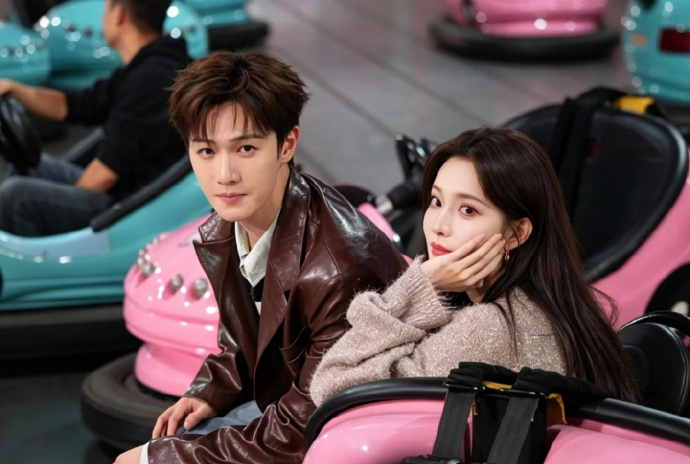Cặp chị - em phim giờ vàng lộ clip hẹn hò, giờ công khai tình tứ khiến cả showbiz mất ngủ