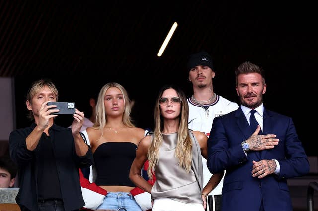 Vợ chồng Beckham đang đầu tư khoản tiền lớn vào kế hoạch thành lập thương hiệu mỹ phẩm của con gái. Ảnh: Getty Images. 