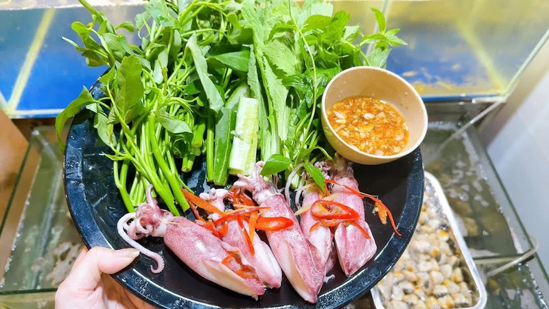 Phát hiện làng chài ở Việt Nam chỉ có điện 4 tiếng/ngày, hải sản đánh bắt ăn trong ngày vì không có tủ lạnh
