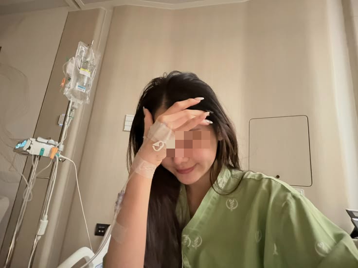 Cô gái 19 tuổi phát hiện ung thư vú sau thời gian dài bỏ qua cục rắn không đau, không ngứa ở ngực (Ảnh minh họa)